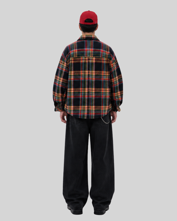Retro long sleeved shirt jacket for men in summer